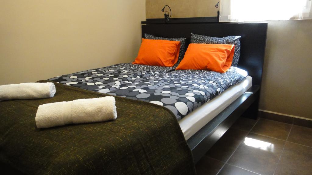 Mgtels Apartman - With Private Parking Budapest Exteriör bild