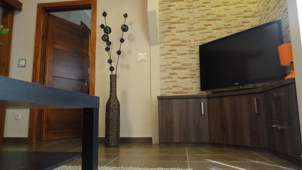 Mgtels Apartman - With Private Parking Budapest Exteriör bild