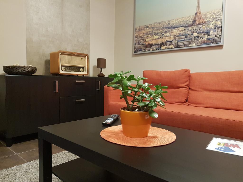 Mgtels Apartman - With Private Parking Budapest Exteriör bild