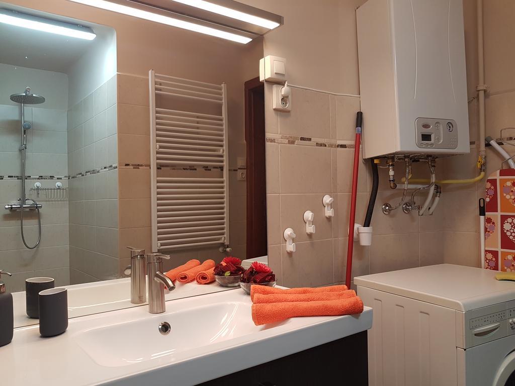 Mgtels Apartman - With Private Parking Budapest Exteriör bild